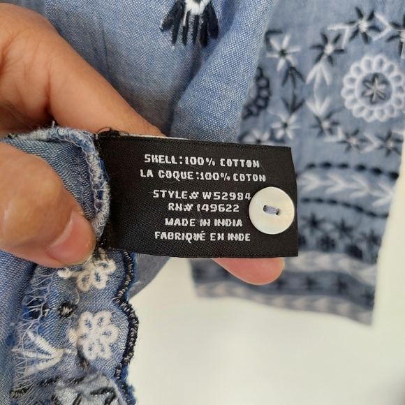 Walter Baker‎ Women's Floral  Embroidered Longsleeve Blouse - Picture 5 of 9